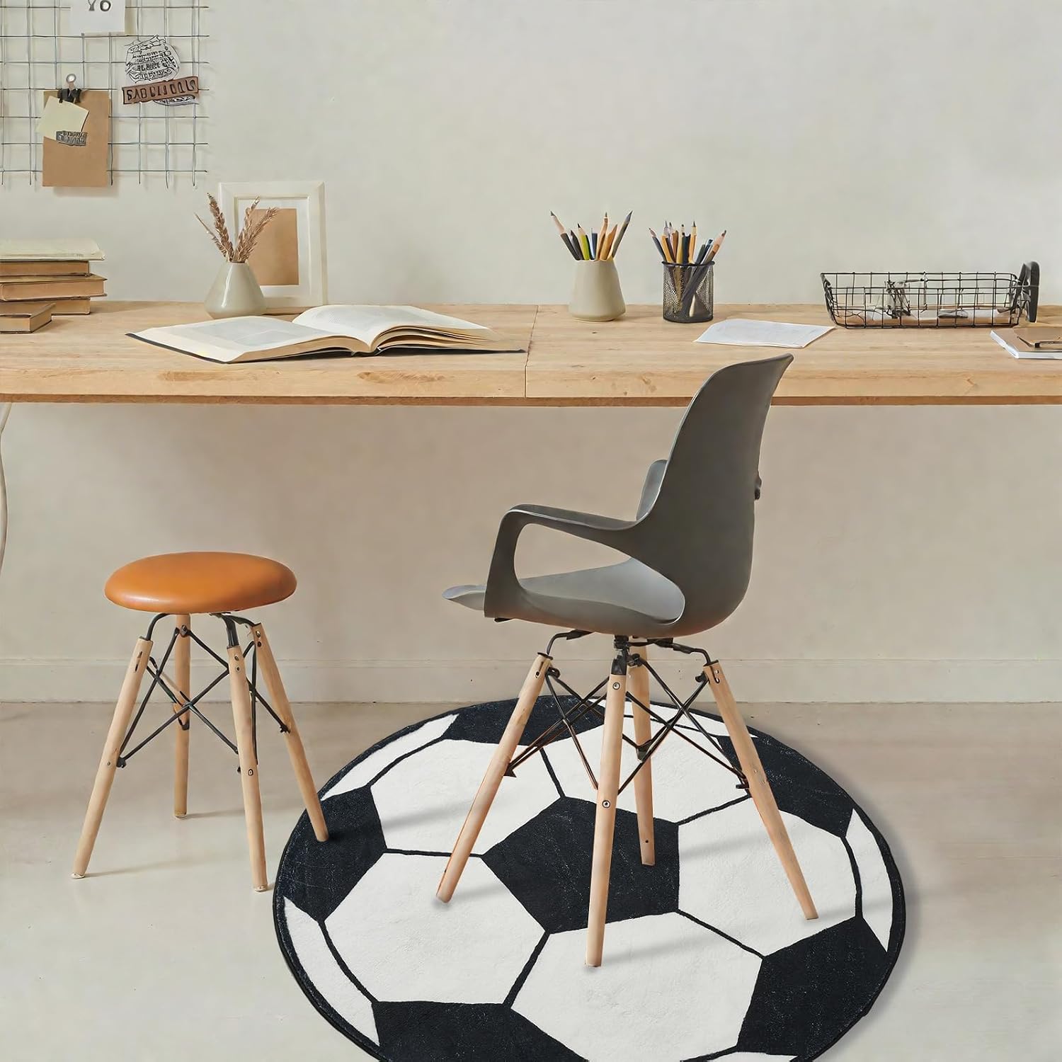 Plüschiger Runder Fußball-Desi – Home Bathroom Door Design Bewertung und Preis